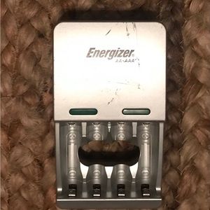 Energizer Rechargeable Battery Unit - AA and AAA